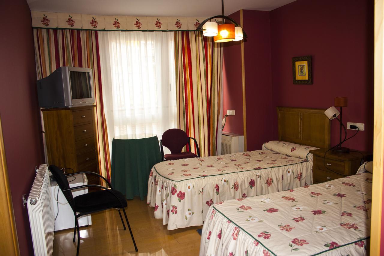 Hostal Arpa Ávila Exteriér fotografie